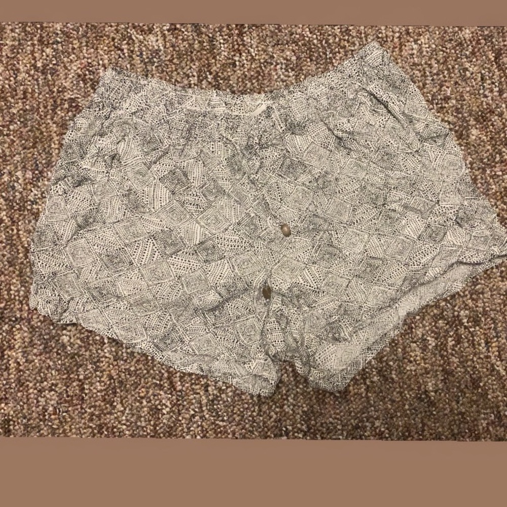 Linen shorts- size medium old navy